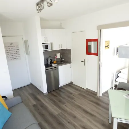 Apartment En Bord De Mer, Piscine Et Tennis *